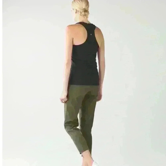 Lululemon “& Go City Trek Cropped Trouser” In Fatigue Green size 2 EUC!– - Picture 2 of 9